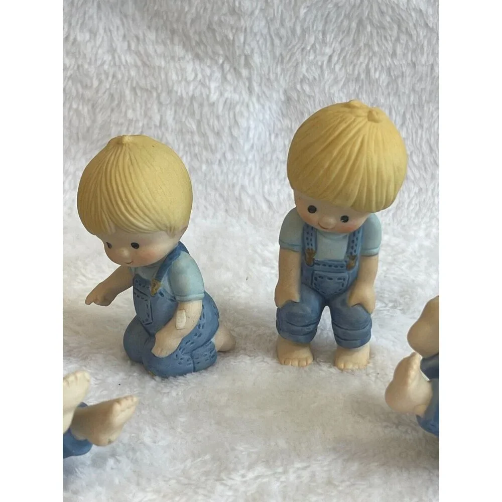 Lot of 4 Vintage Enesco‎ Country Children Playing Porcelain Small Figurines